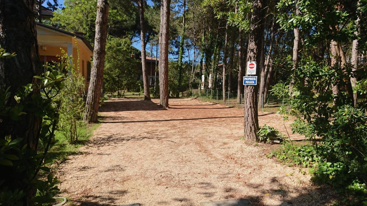 Villa Patrizia Lignano Sabbiadoro Bagian luar foto