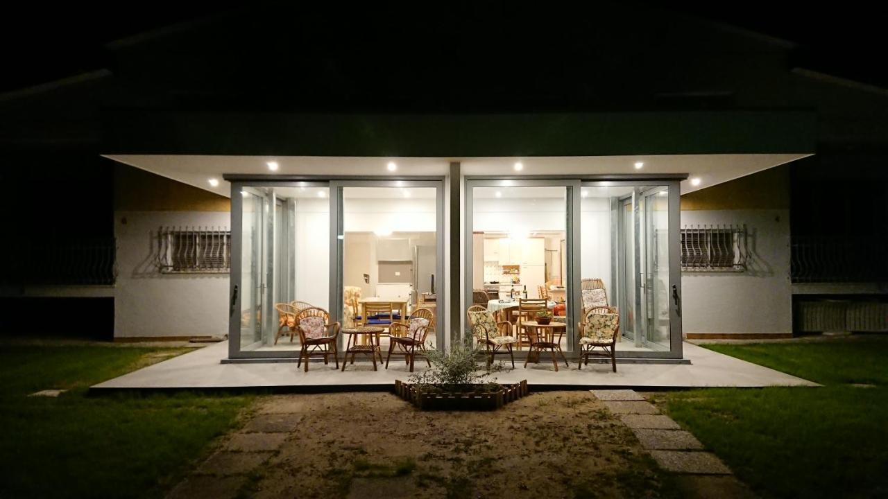 Villa Patrizia Lignano Sabbiadoro Bagian luar foto