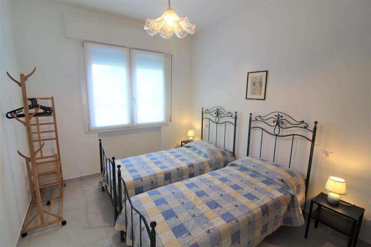 Villa Patrizia Lignano Sabbiadoro Bagian luar foto